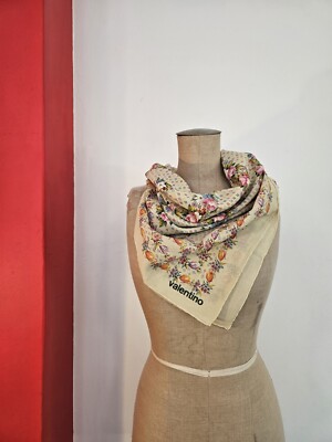 Foulard Carré Valentino En Soie - Bleu - Fabriqué En Italie - Occasion - Style Bandana