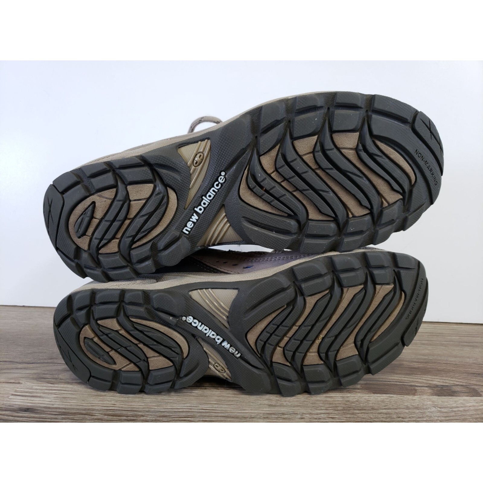 NEW BALANCE 646 BEIGE BROWN LACE UP WOMENS SZ 10 SNEAKER SUEDE WALKING HIKING thumbnail 12