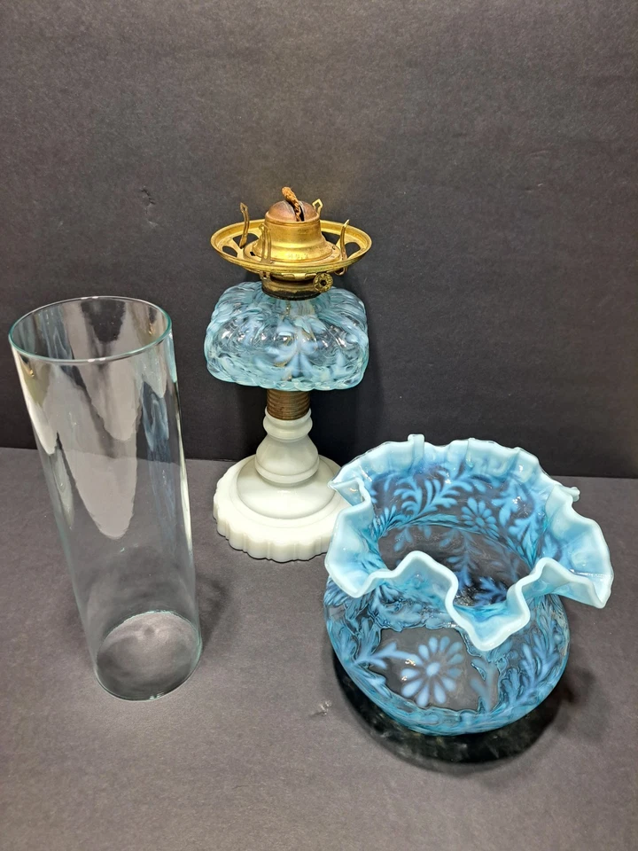 Lámpara de aceite Fenton/LG Wright 16" azul margarita y helecho ¡en magnífico estado!! Foto 2 de 4