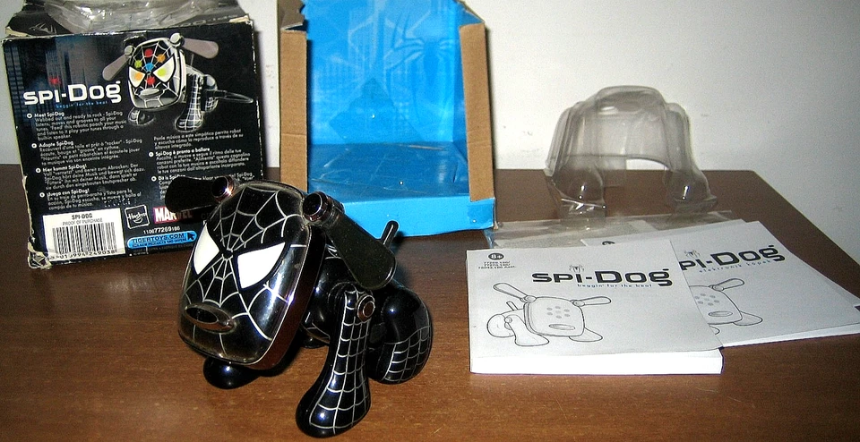 Robot SPI-DOG 'Segui il Ritmo' Spiderman Merchandising originale Hasbro Marvel - Immagine 2 di 4