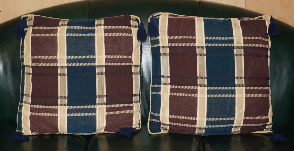 PAR DE ALMOHADAS GRANDES DE TERCIOPELO AZUL TARTÁN 55CM CON BORLAS SOFÁ SILLÓN COJÍN Foto 2 de 4