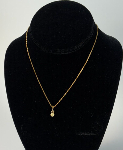 Astral Necklace Gold-Finish Metal with a White Resin Pearl and