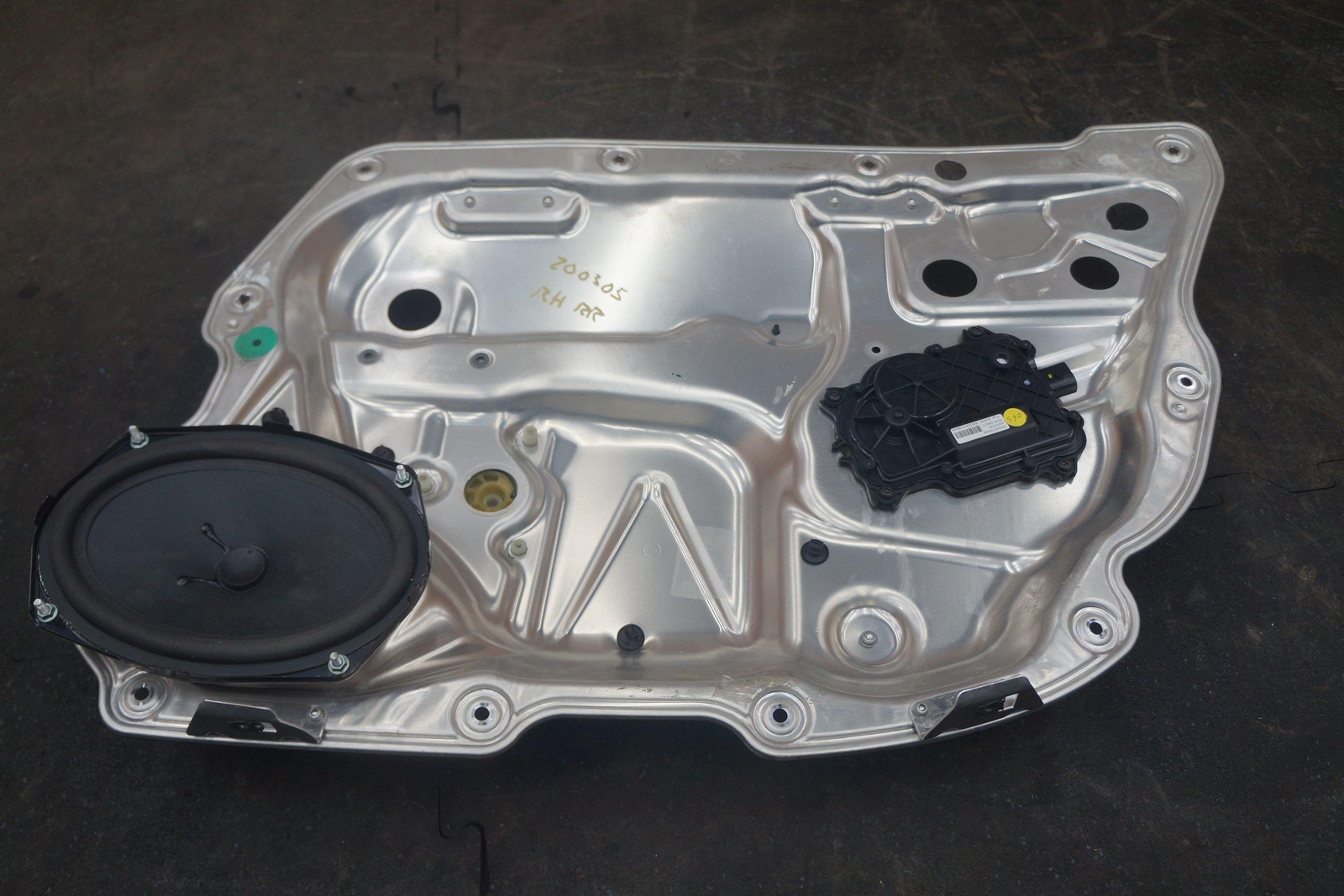 Rear Right Window Glass Regulator 3W5839462C Bentley Continental Flying Spur 06