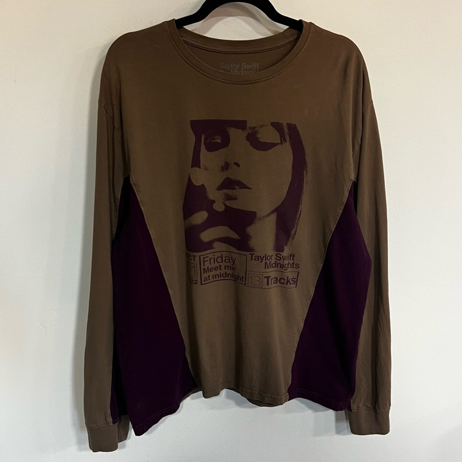 Taylor Swift Midnights Color Block Long Sleeve Pullover Size XL - Light Wear