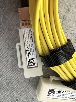 25G SFP28 AOC 20m 850nm MMF Active Optical Fiber Cable Yellow  with Transceiver