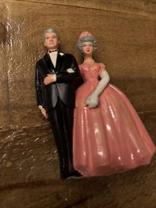 Wilton Anniversary Wedding Cake Topper Gray Hair Couple Vintage 3.5" Hong Kong