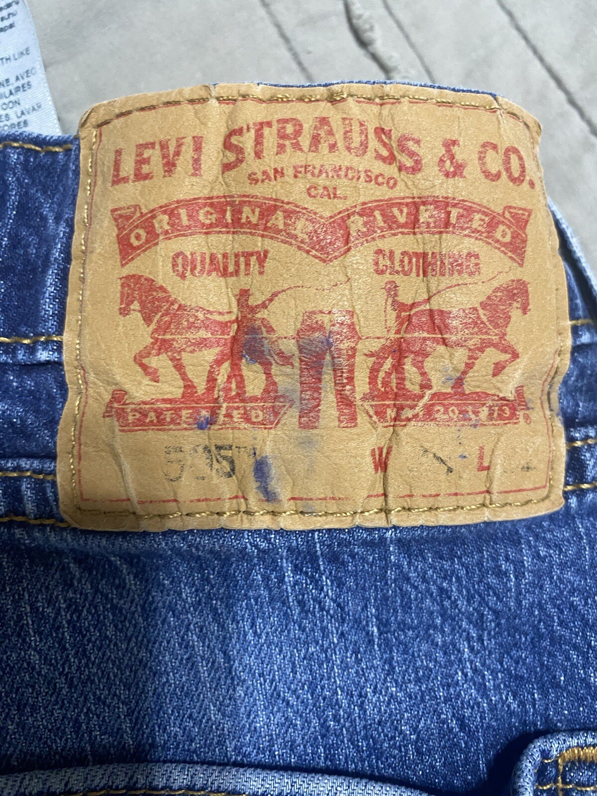 Levi's 505 Regular Fit Jean for Men, Size W38xL32 - Stonewash BLANK REDTAG image 3