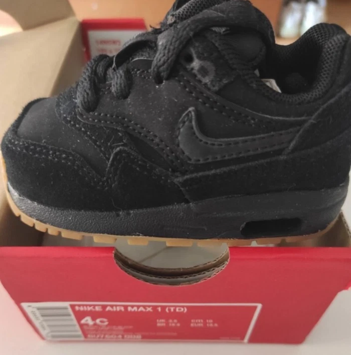 Nike Air Max 1 - Black SKU 807604008 Kids size 4c / 10cm / EU19.5 Like new - Imagen 3 de 4