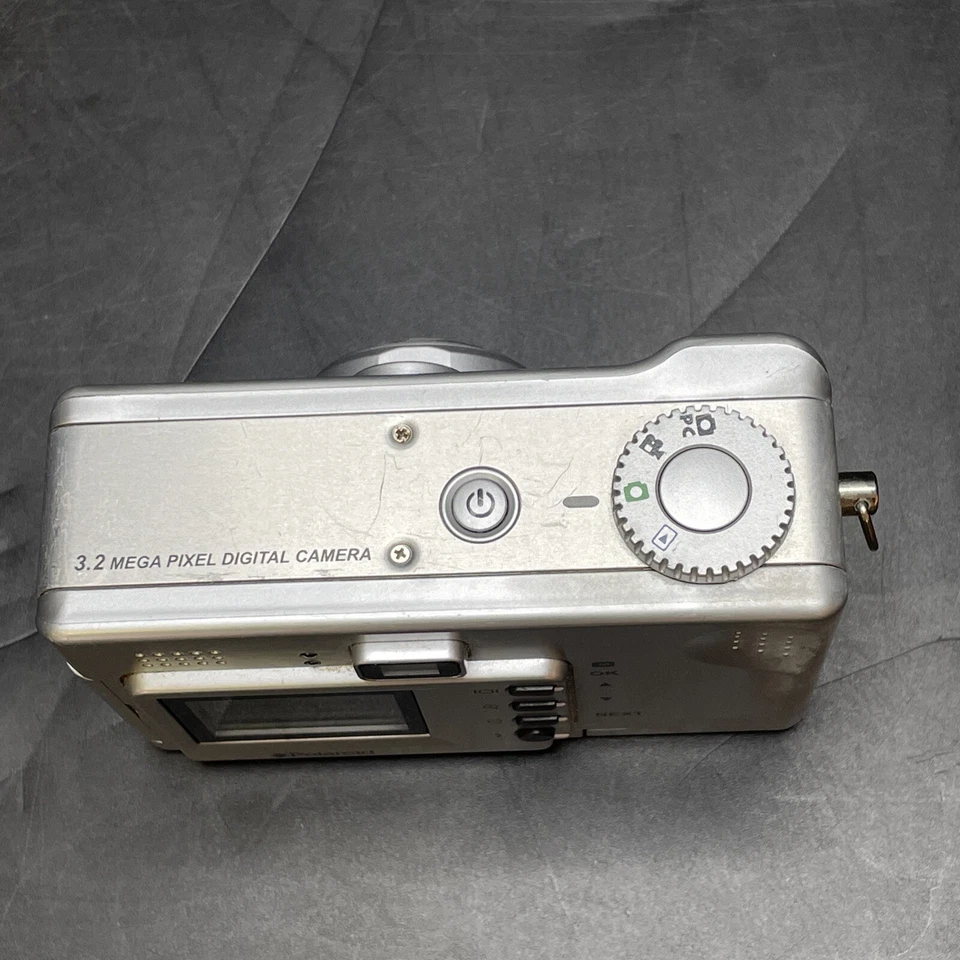 Polaroid PDC 3035 Digital Camera 3.2MP Silver Tested - Image 4 of 4