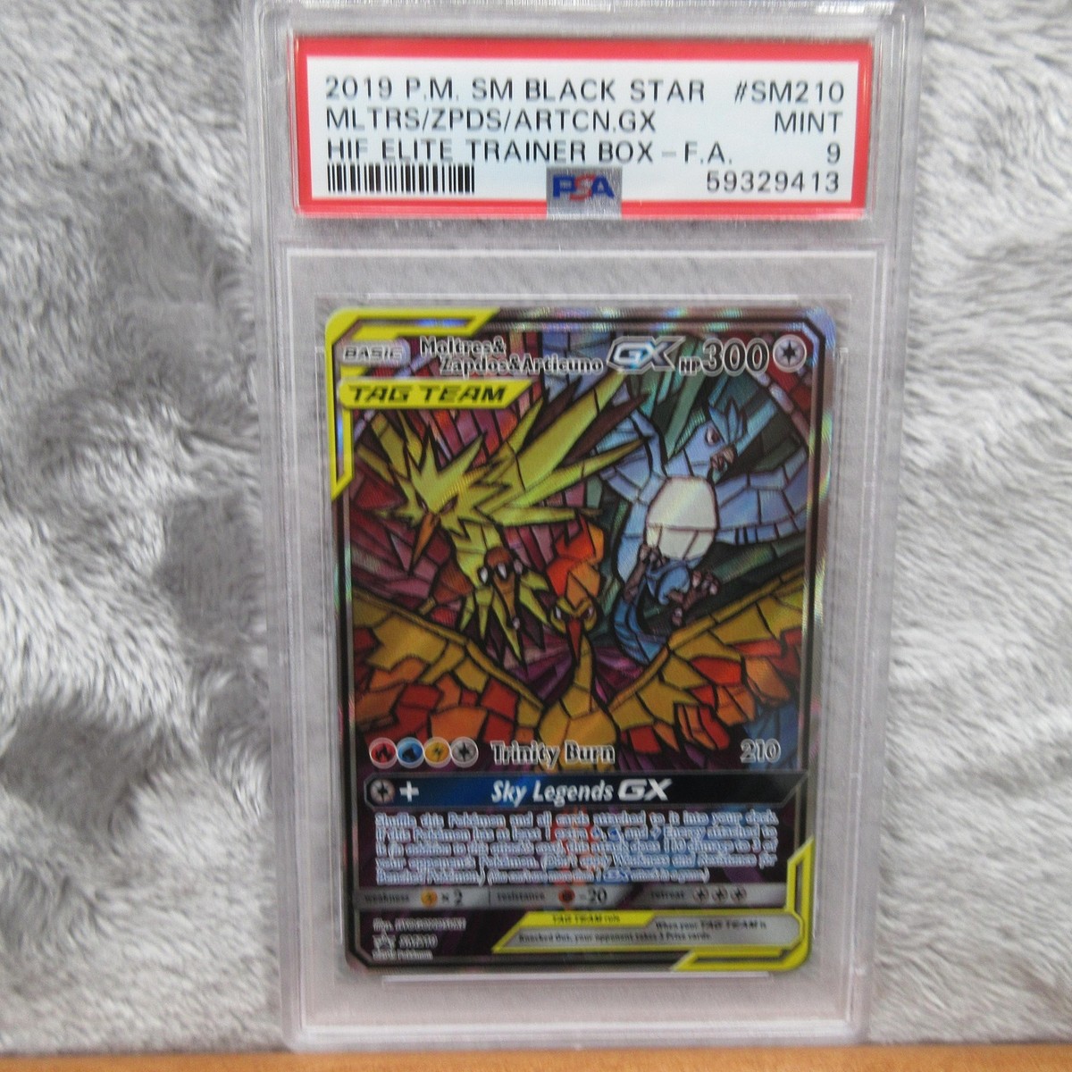 Moltres Zapdos Articuno GX SM210 Hidden Fates Stained Glass
