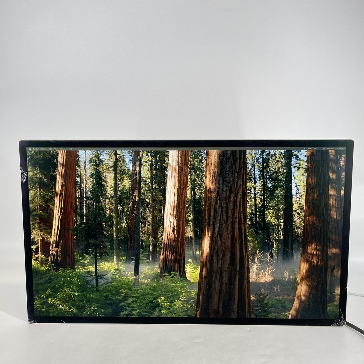 Apple Studio Display 27in 5120 x 2880 Nano Glass w/ VESA Mount 