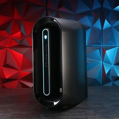 Dell Alienware Aurora R10 Gaming PC / Ryzen 7 5800X, RX 6600 XT, 16GB, 512GB SSD