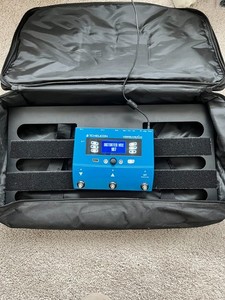 TC-Helicon VoiceLive Play Vocal Effect Processor Pedal with Pedal Board/Gig Bag