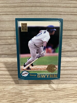 TONY GWYNN GOLD STAMP HOME TEAM ADVANTAGE 2001 Topps #220 Padres 50 Years HOF 