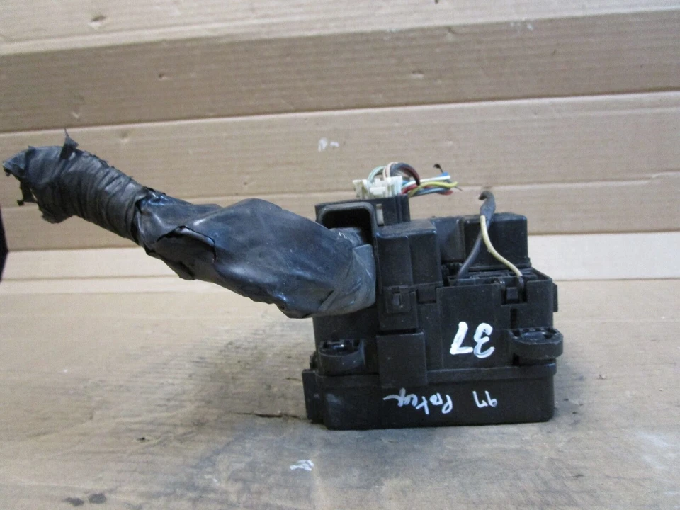 96 97 1996 1997 Mazda Protege Engine Fuse Box Relay Junction Block — 第 3/4 张图片