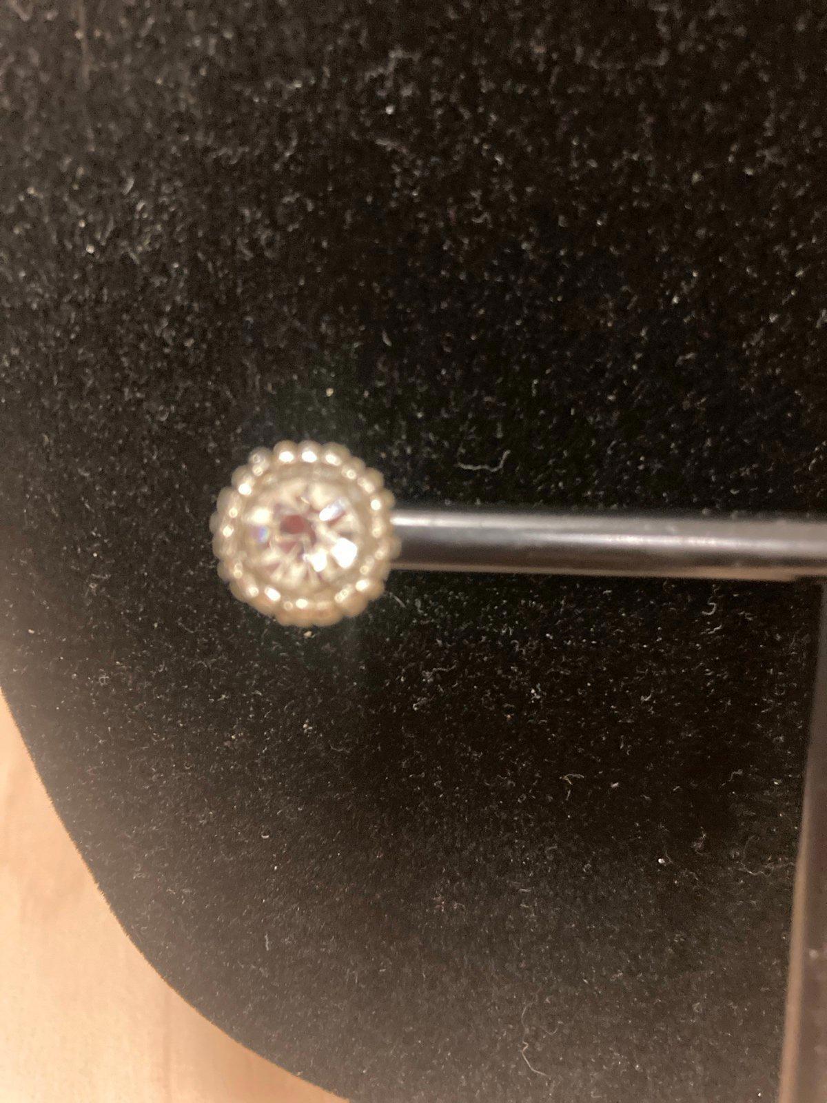 Rhinestone stud statement earrings. - image 5