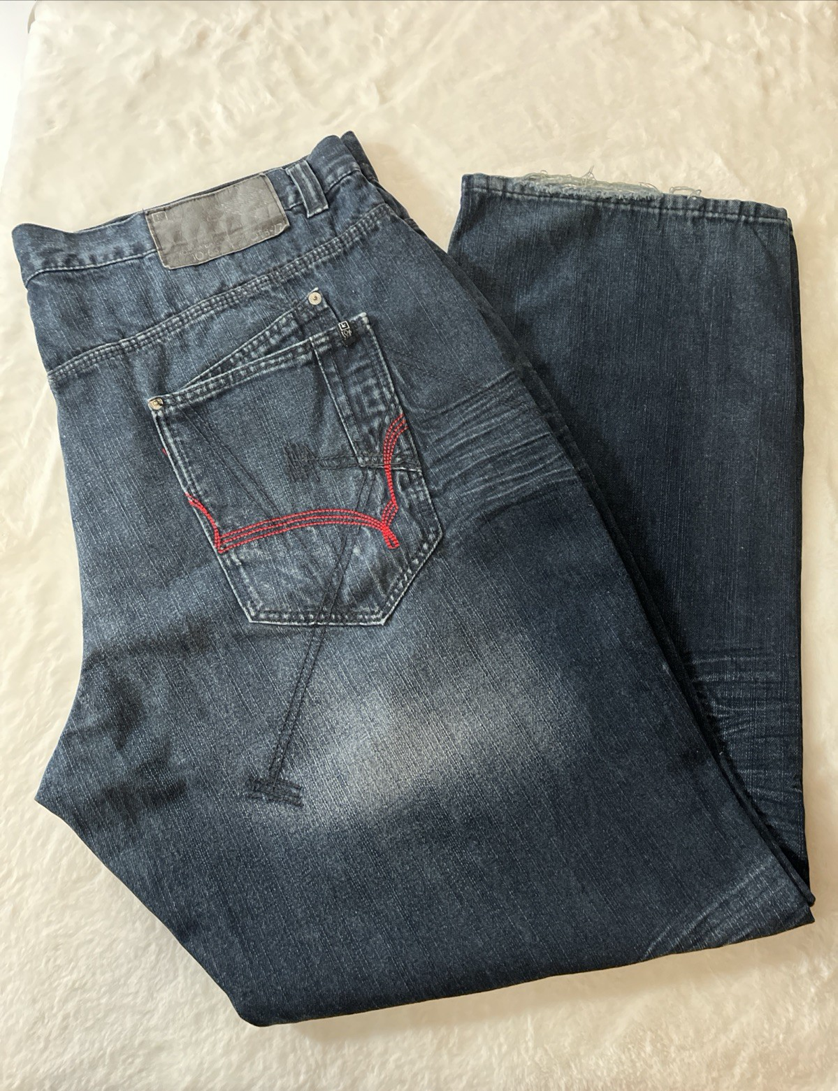 Vintage Y2K Rocawear Baggy Embroidered Big Pocket Whiskered 44x33 Jeans Og Fit