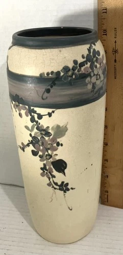 Weller Pottery 1930's Vintage 10 1/4" (tall) 4 1/2" wide..