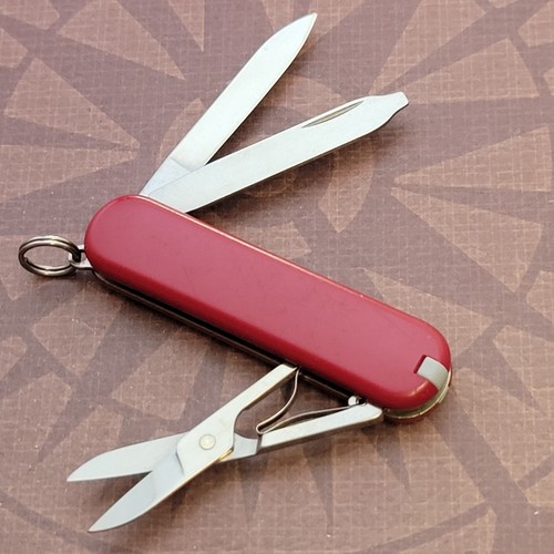 Victorinox Knife Switzerland Swiss Army Sak 58mm Classic SD Boy Eagle Scouts Red - Picture 2 of 6