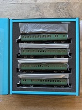 EFE Rail E86024 LBSCR 54ft 'Isle of Wight' 4-Coach Pack BR (SR) Green OO Gauge