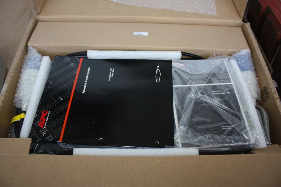 APC Rack mount Transfer Switch ATS AP7722 16A 230V - NEW IN ORIGINAL PACKAGING - Image 3 of 4