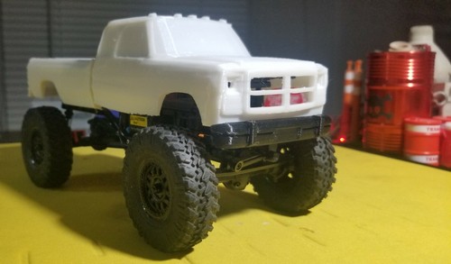 AXIAL SCX24 1ST GEN DODGE RAM MUD TRUCK FIRST GENERATION W/MAGNETIC MOUNTS - Picture 6 of 12