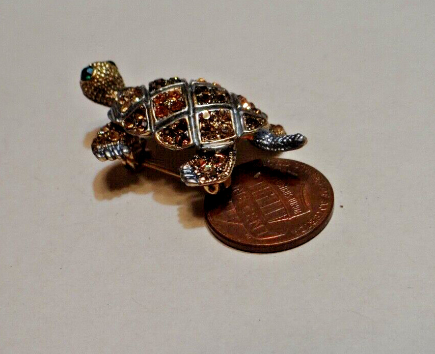 Vintage Rhinestone Turtle Brooch - image 3