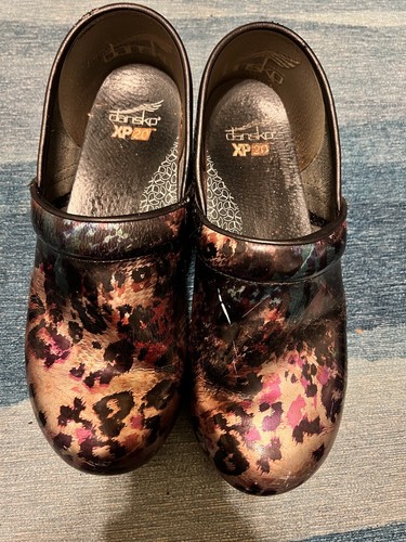 multi leopard dansko