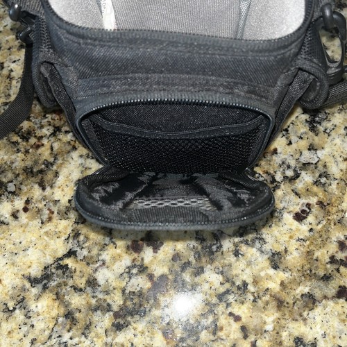 Lowepro Small Digital Camera Bag Multiple Pockets Storage Black Shoulder Strap - Picture 8 of 16