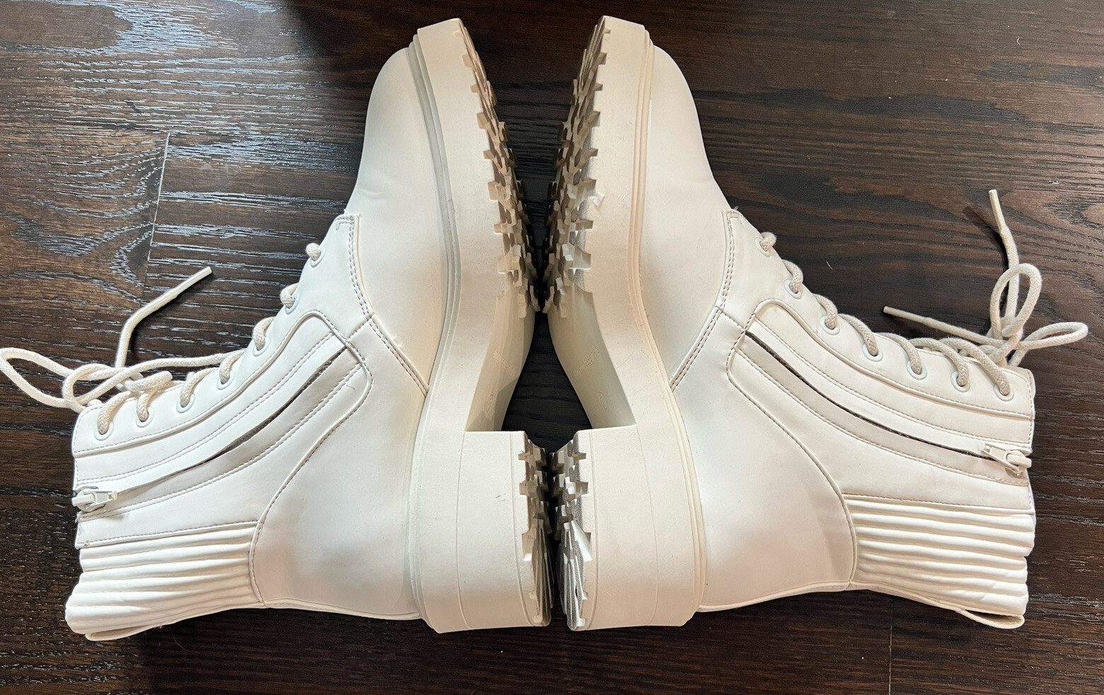 Amazon Essentials Women's Rubberized Combat Boot … - image 5