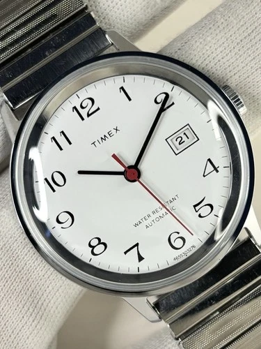 TIMEX Vintage 1970’s Men’s Automatic Date Silver Dress Watch