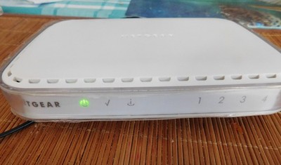 NETGEAR Router ADSL mit Firewall DG834B V2 4-Port