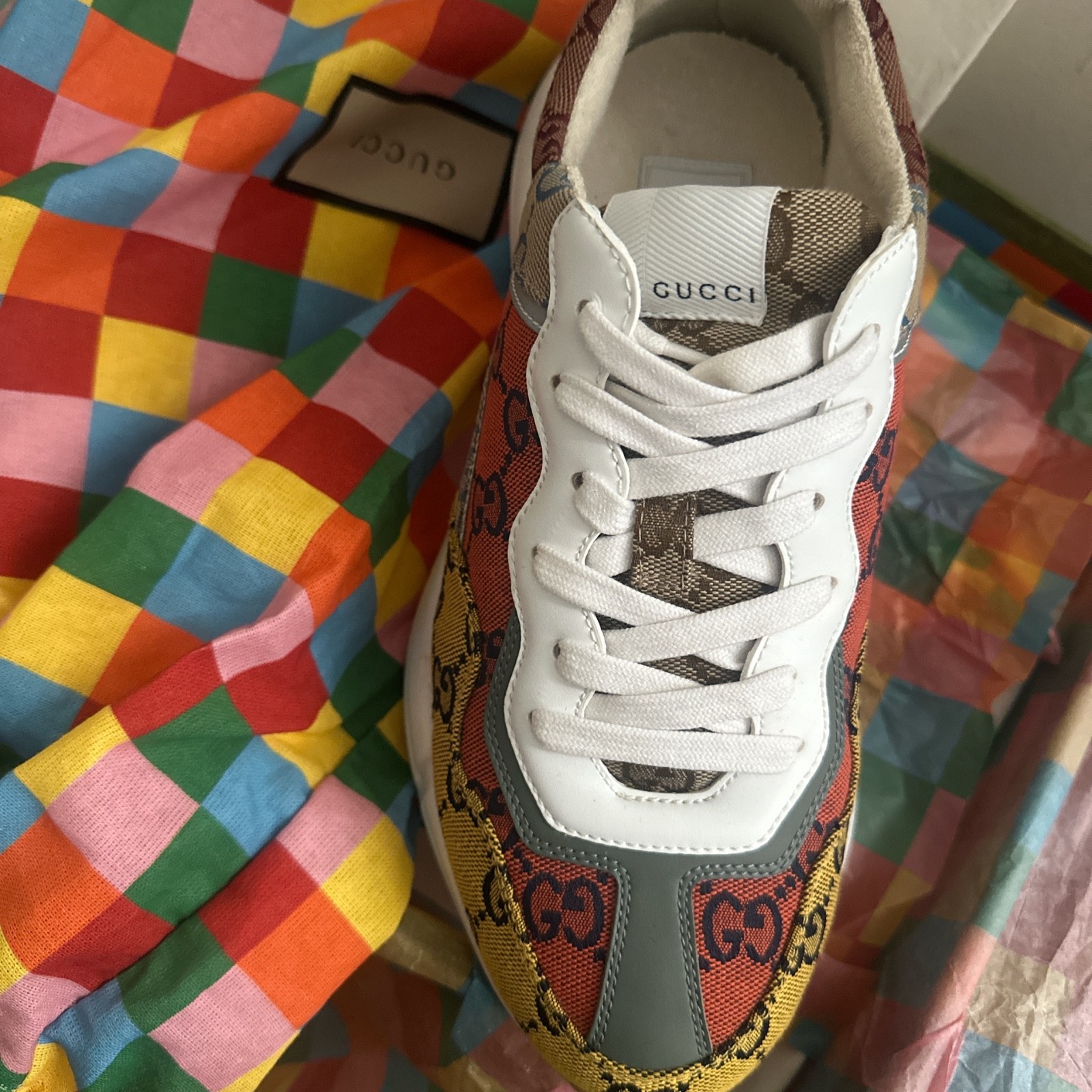 SAOLA sneakers gucci 6 1 2 ottime condizioni indossate solo due volte
