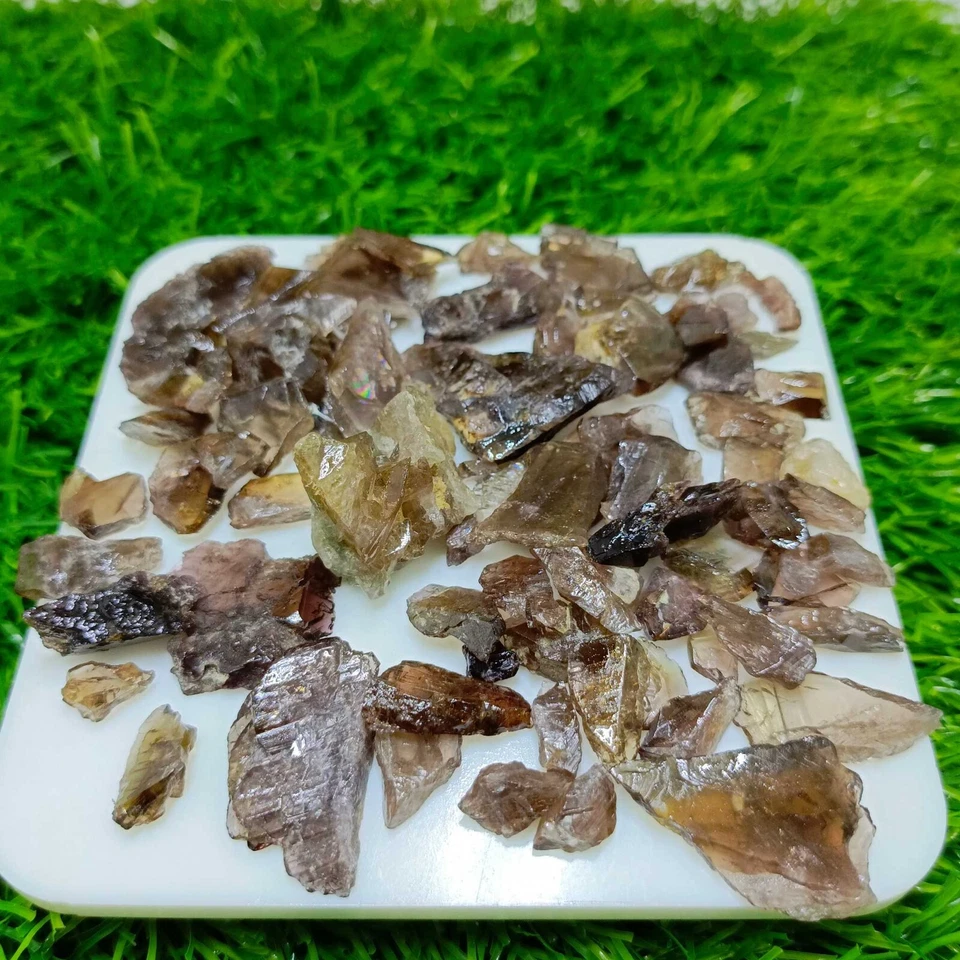 Lote de piedras preciosas de axinita natural color marrón wengué de 353 quilates con promedio de 4 quilates Foto 2 de 4