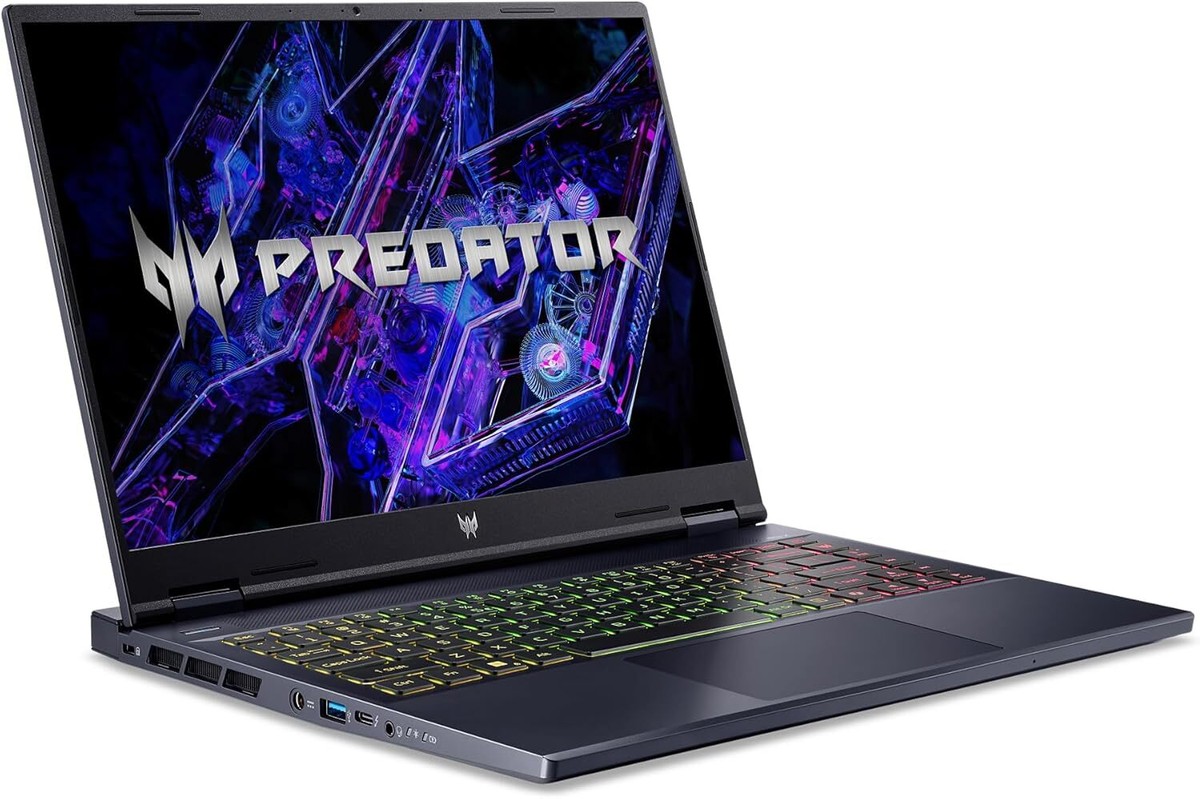Windowsノート本体 Acer Predator Helios i9/RTX4080/32GB/2TB