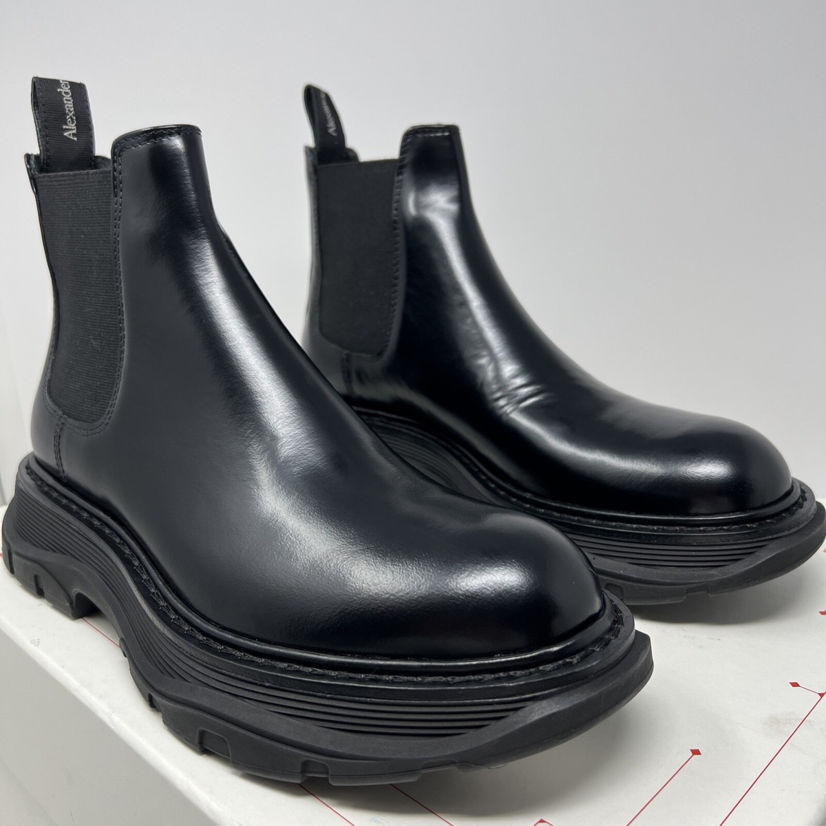 ショートブーツ・ブーティ Chelsea Boots - Alexander Mcqueen - Leather - Black 23831482_53900447_600.jpg