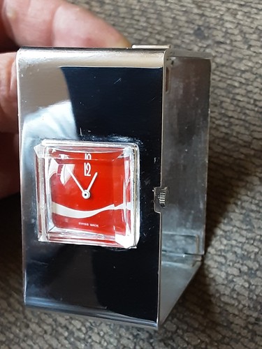 COCA COLA Wave Watch SWISS MADE 70s Fashion Square RAQUEL WELCH Bangle Retro VTG