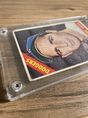 1966 Topps Baseball Sandy Koufax Los Angeles Dodgers Card #100 - Picture 5 of 8