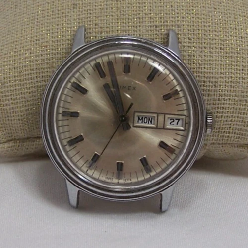 Vintage Men's Timex Manual Wind Watch for Parts/Repair/Restore, Runs