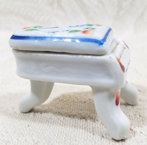 CAJA BARATIJA PIANO MINIATURA DE PORCELANA DE COLECCIÓN PINTADA A MANO DE 2,25" OCUPADA JAPÓN - Imagen 12 de 16