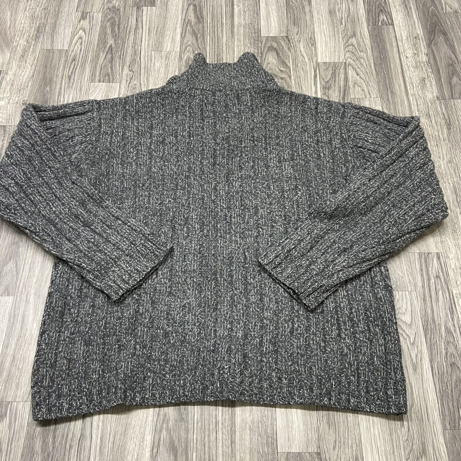 GUESS Button Front Collared Lambswool Knit Gray P… - image 3