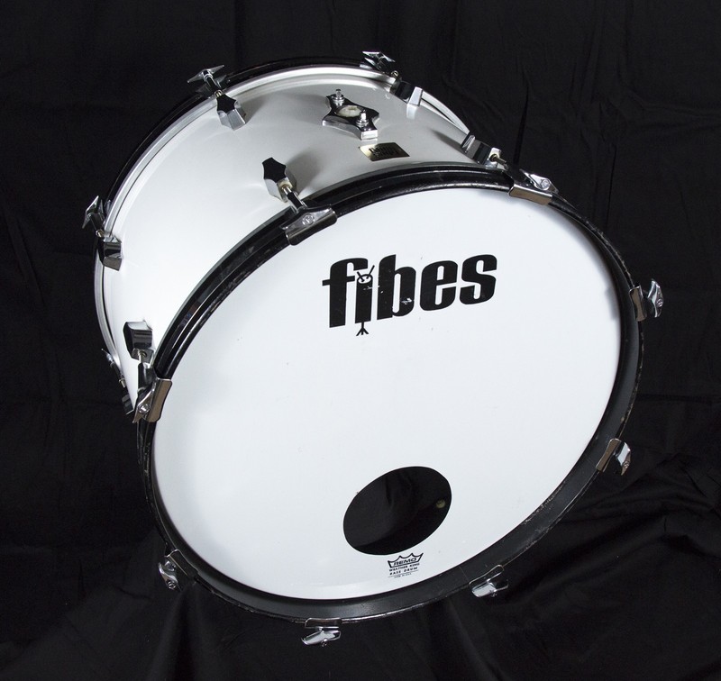 Fibes 22x14 Vintage White Fiberglass  Bass Drum Nazareth with FS Spurs