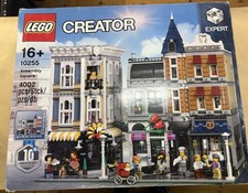 LEGO Creator Expert: Assembly Square (10255) - Retired