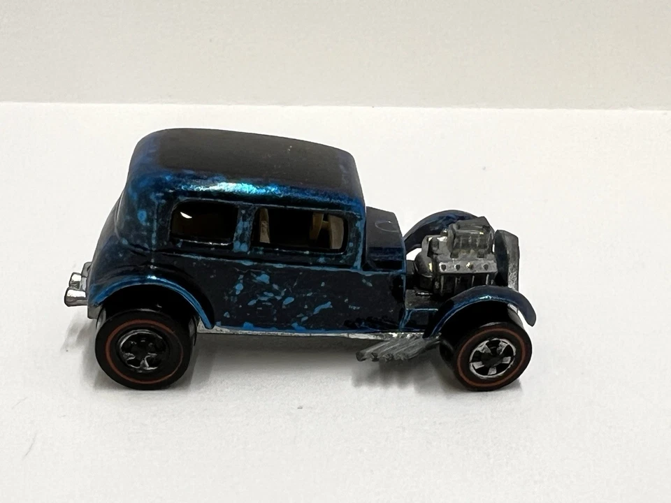Hot Wheels Redline Classic 32 Ford Vicky azul y negro manchas/desvanecimiento Foto 2 de 4