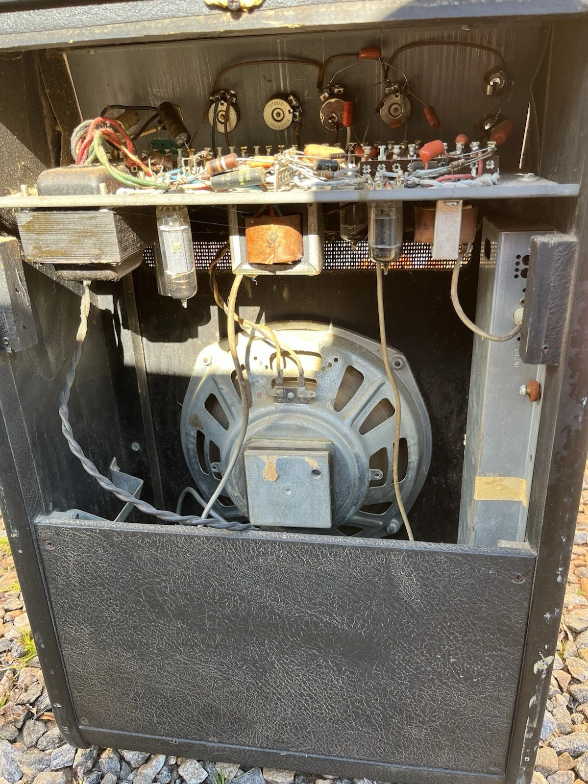 Picture 2 of 3