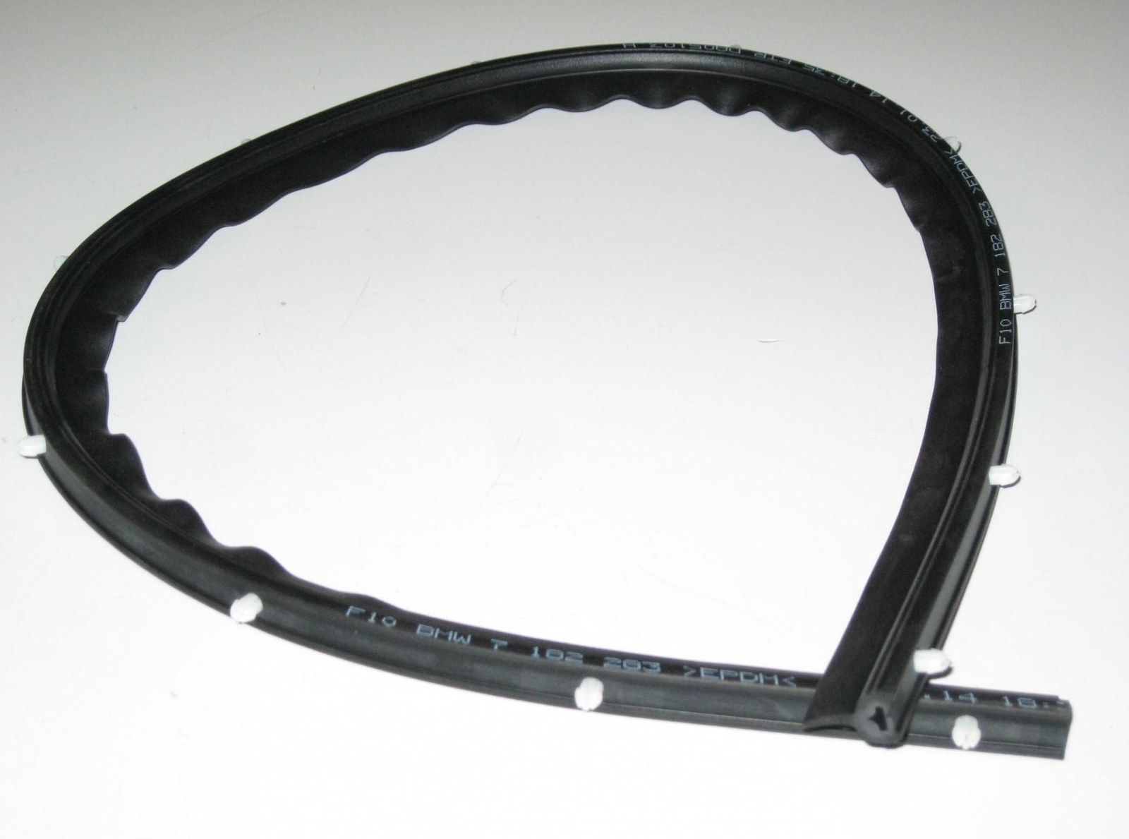 BMW 5 Series Lower Front Door Seal F10/ F11/ F18 Inc. LCI 7182283 