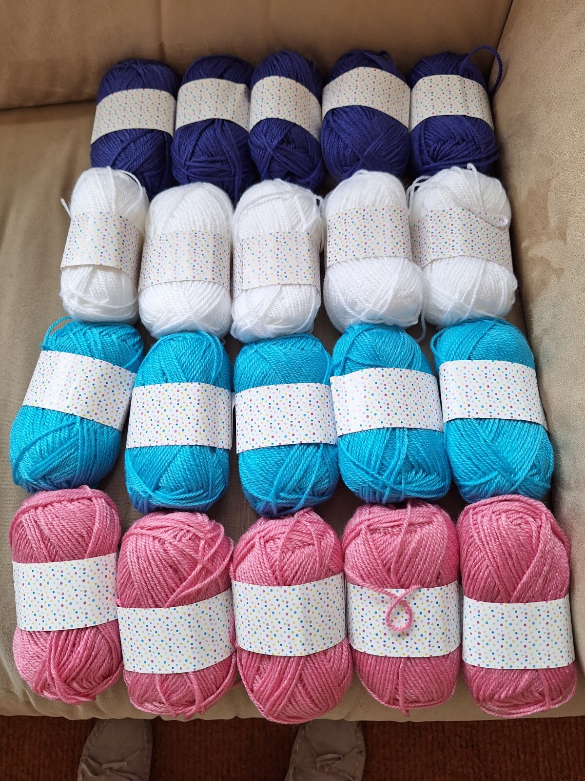 Bargain Knitting Yarn DK 20 Balls Assorted colours New/Banded eBay