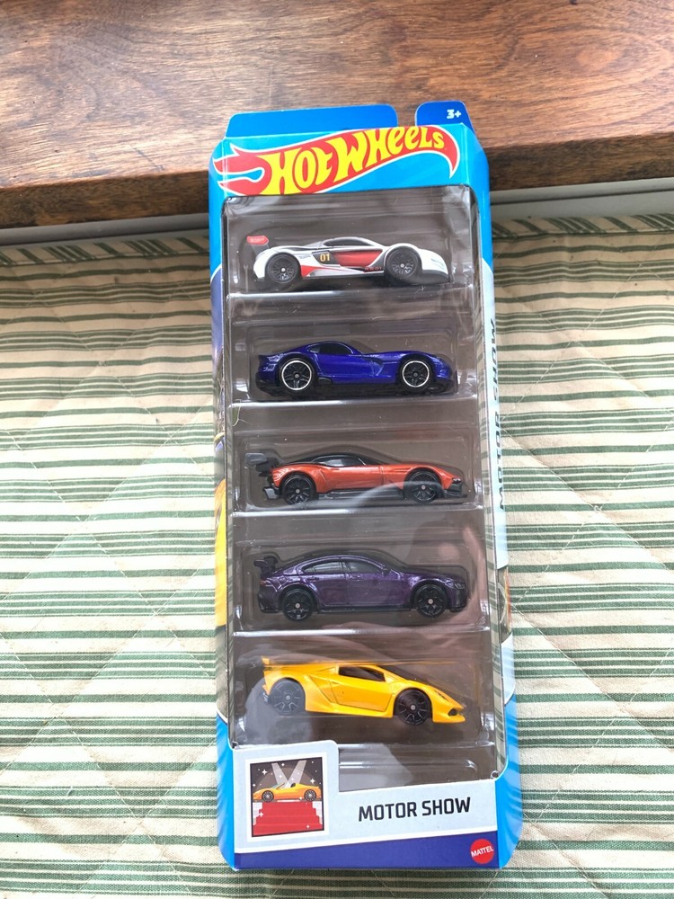 Hot Wheels Motor Show 5 Car Pack