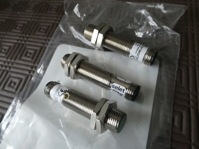 SELET Proximity Switches -- Qty of 3 -- N/O PNP -- 10/30VDC -- B01122P0C5