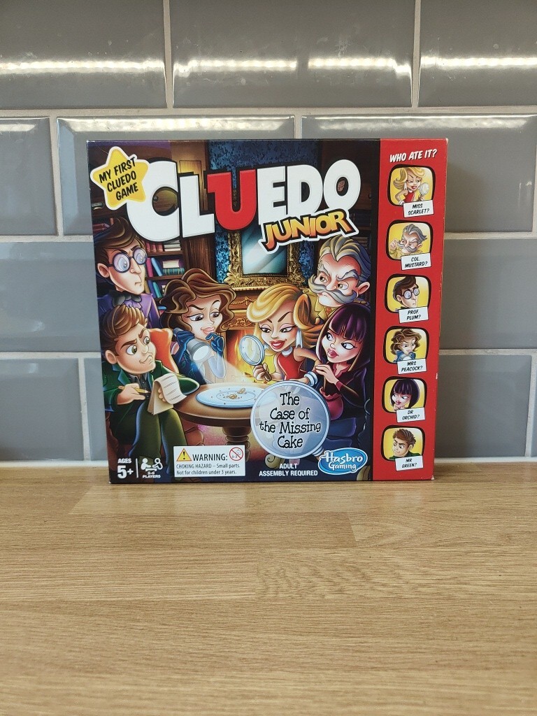 CLUEDO JUNIOR by Hasbro Gaming 2015 The Case of the Missing Cake Complete